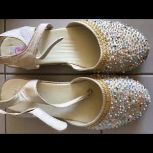 Candies cream beaded embellished sandals size 5
